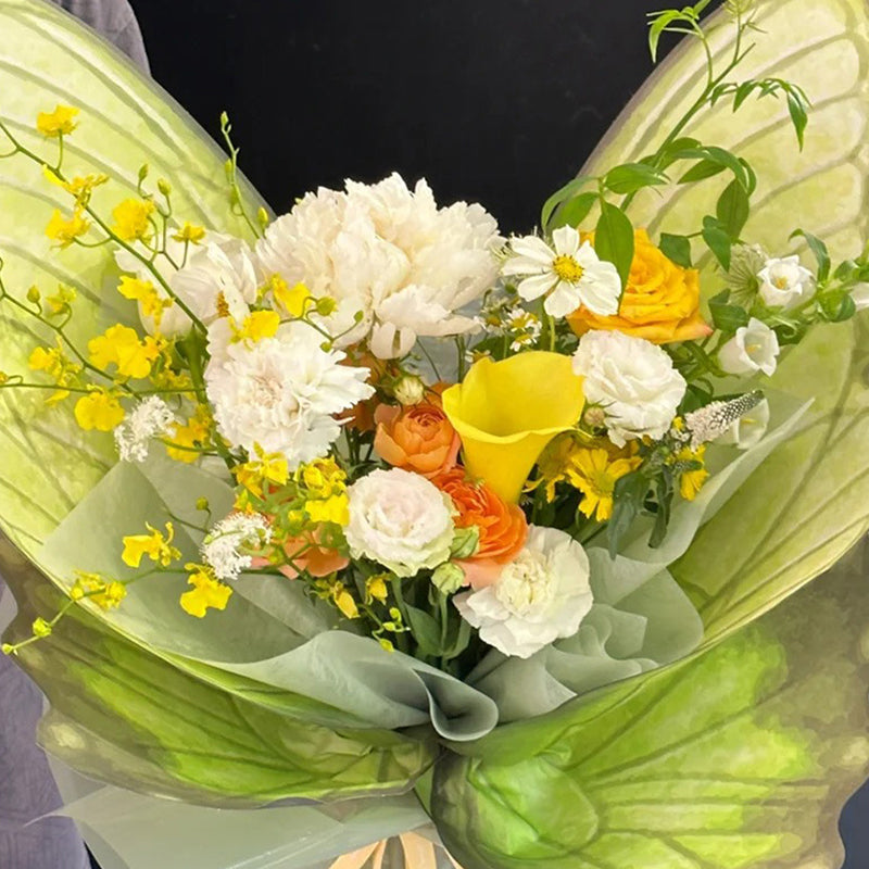 🌸Herbstschlussverkauf🌸Zeitlich begrenzt 45%RABATT💕Verzaubertes Blumenstrauß-Schmetterlings-Geschenkpapier