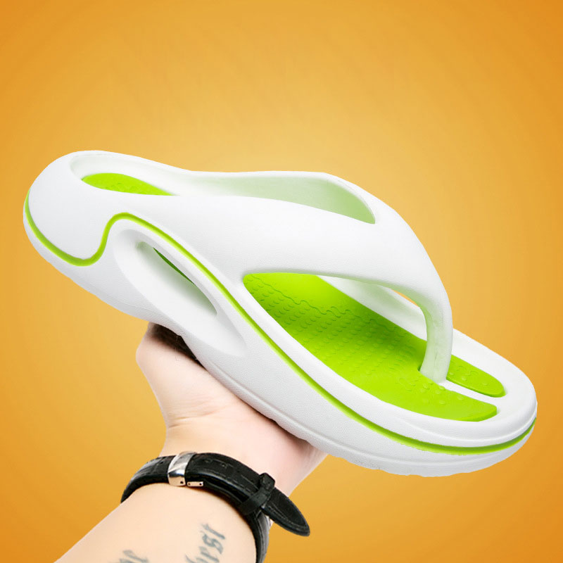 Bequeme Sommer-Flip-Flops mit dicken Sohlen
