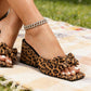 📢📢53 % Rabatt!! ⏰ Slip-On-Sandalen mit Absatz und Leopardenmuster – Blockabsatz, Schleifenverzierung und auffälliges Muster (Größen 36–43)