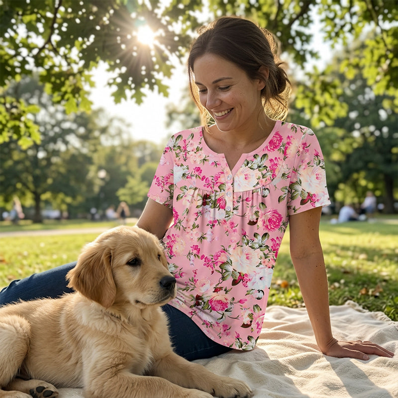 👚 50% RABATT! 🌸 Leicht fließendes Damen-Shirt mit Blumendruck & Knopfleiste – Luftig & vielseitig – Perfekt für Alltag, Freizeit oder warme Sommertage – bequemer Style mit femininer Note ✨